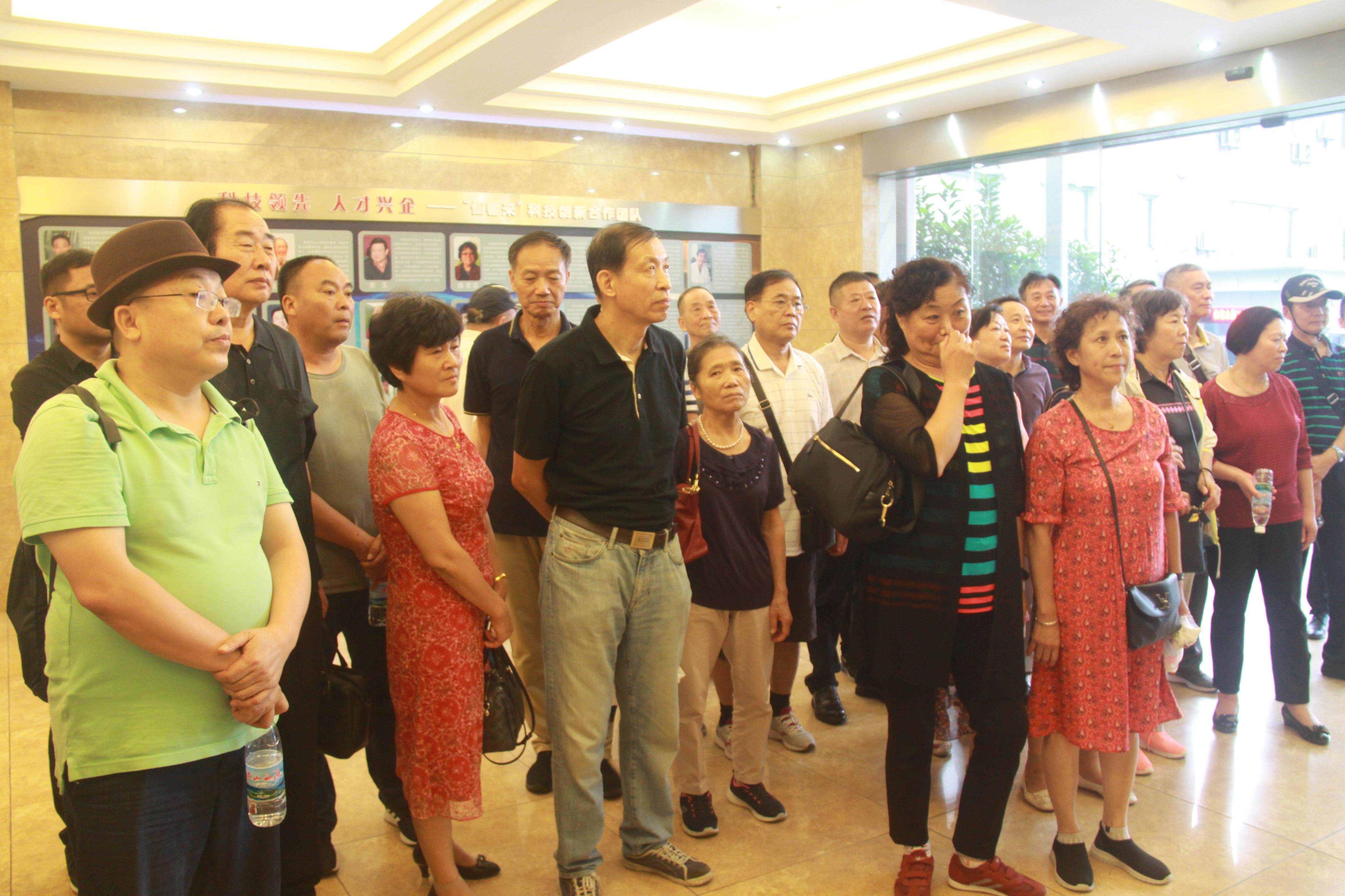 仙客來靈芝破壁孢子粉|仙客來靈芝孢子油|仙客來靈芝|仙客來破壁孢子粉|江西老字號|有機栽培椴木靈芝|靈芝中藥飲片|江西九江廬山民營企業(yè)|廬山GAP仿野生栽培椴木靈芝|靈芝|林之|林芝