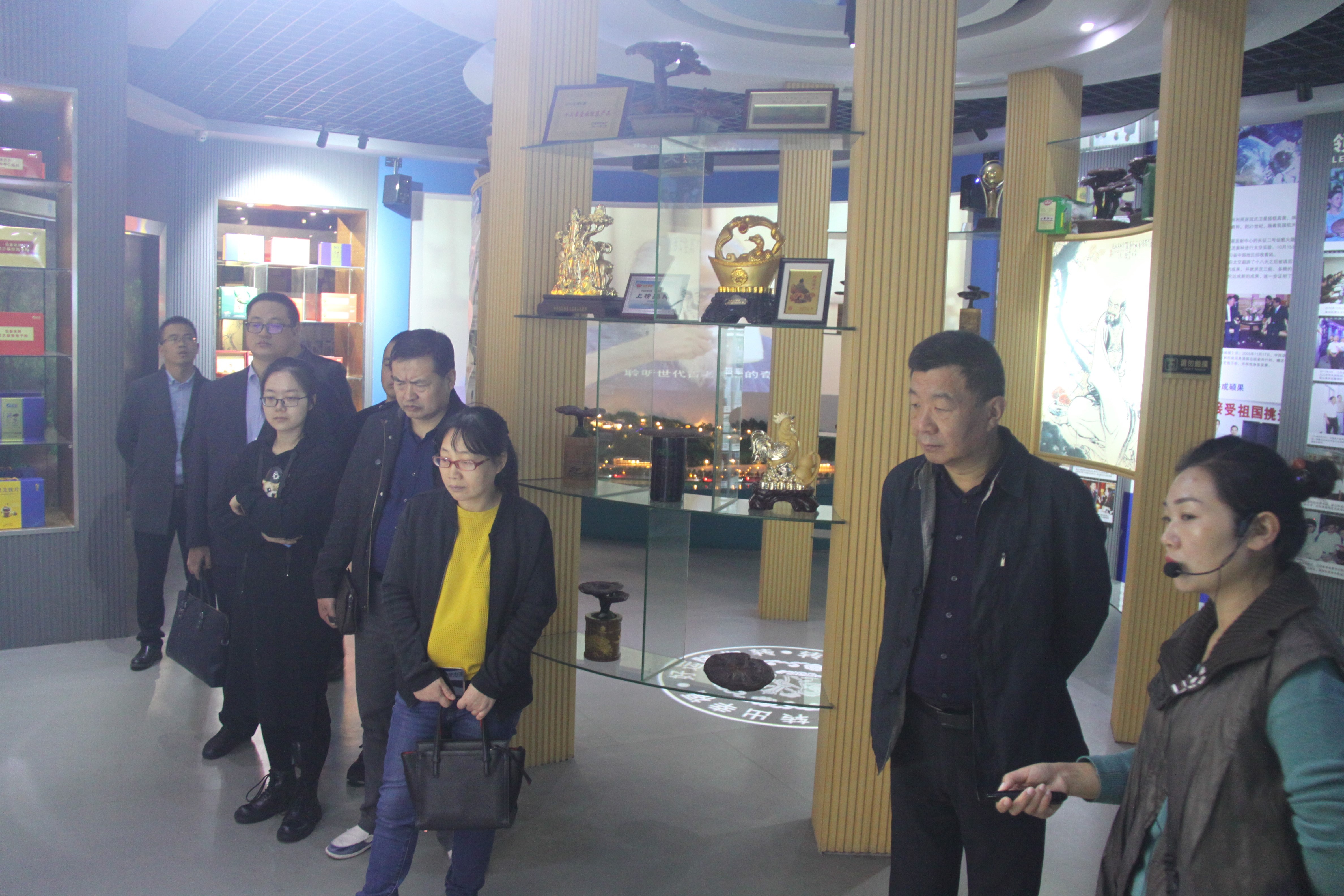 杭州亞運(yùn)會(huì)官方靈芝產(chǎn)品供應(yīng)商|杭州亞運(yùn)會(huì)官方供應(yīng)商|中國靈芝十大品牌|仙客來靈芝|仙客來靈芝破壁孢子粉|仙客來孢子油|仙客來靈芝飲片|仙客來破壁孢子粉|靈芝孢子油|孢子粉|靈芝破壁孢子粉|靈芝|中華老字號