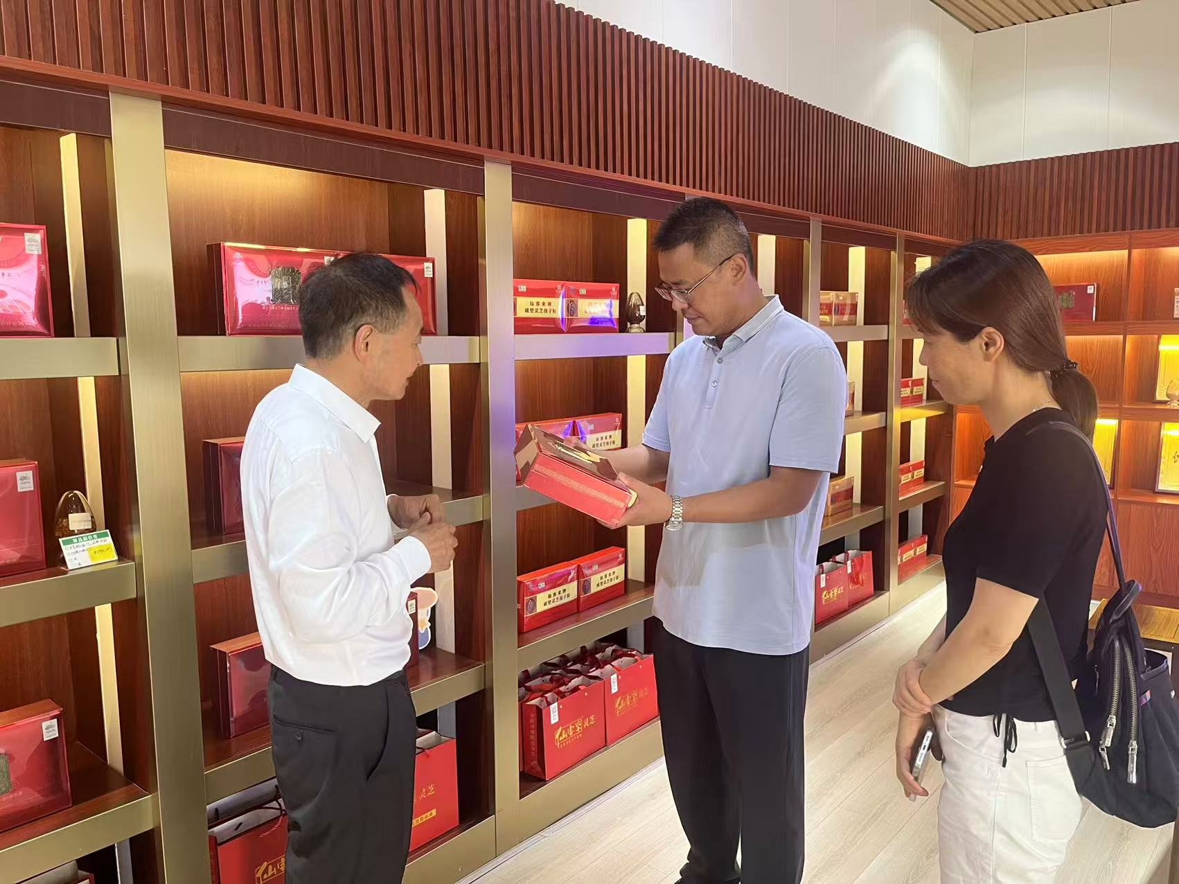 杭州亞運(yùn)會(huì)官方靈芝產(chǎn)品供應(yīng)商|杭州亞運(yùn)會(huì)官方供應(yīng)商|中國(guó)靈芝十大品牌|仙客來(lái)靈芝|仙客來(lái)靈芝破壁孢子粉|仙客來(lái)孢子油|仙客來(lái)靈芝飲片|仙客來(lái)破壁孢子粉|靈芝孢子油|孢子粉|靈芝破壁孢子粉|靈芝|中華老字號(hào)