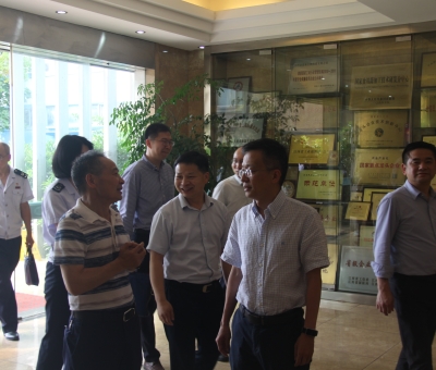 江西省稅務(wù)局黨委委員、總審計(jì)師賴竹華一行蒞臨仙客來考察調(diào)研