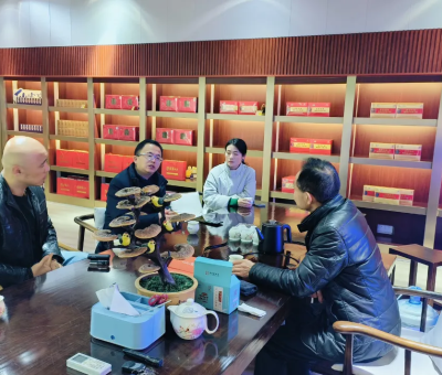 廬山市委常委、副市長(zhǎng)袁勇春節(jié)期間赴仙客來(lái)招商