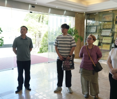 靈芝文化架起中日友誼連心橋 日本重慶同鄉(xiāng)會(huì)會(huì)長參訪仙客來